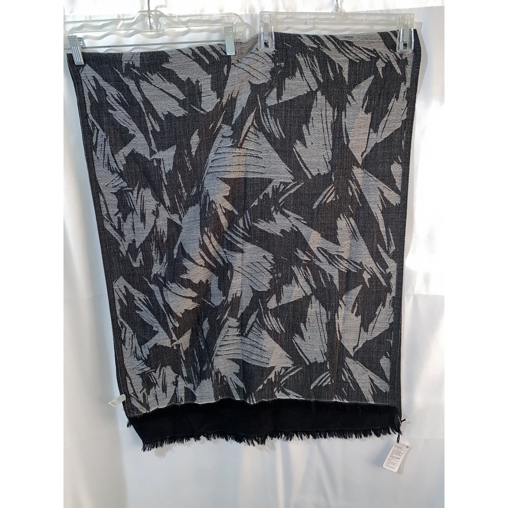 Lululemon‎ Lotus Scarf Staggered Jag Jacquard White Black NWT $48